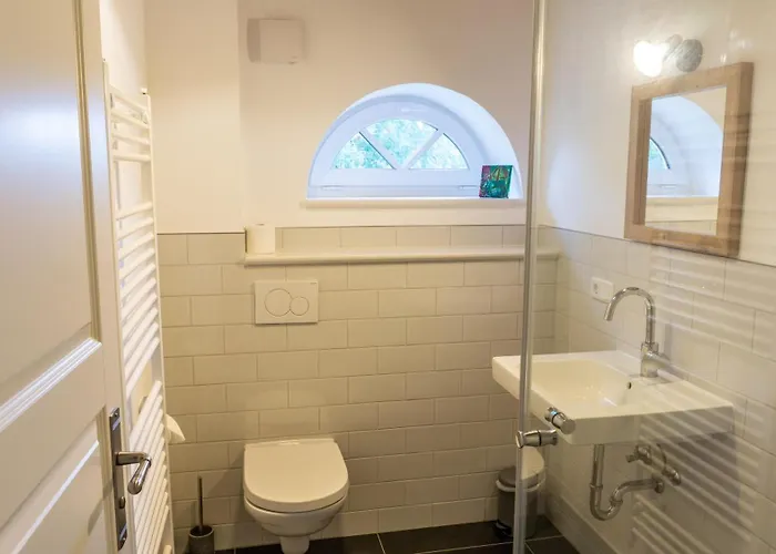 Moewen-nest * Tönning